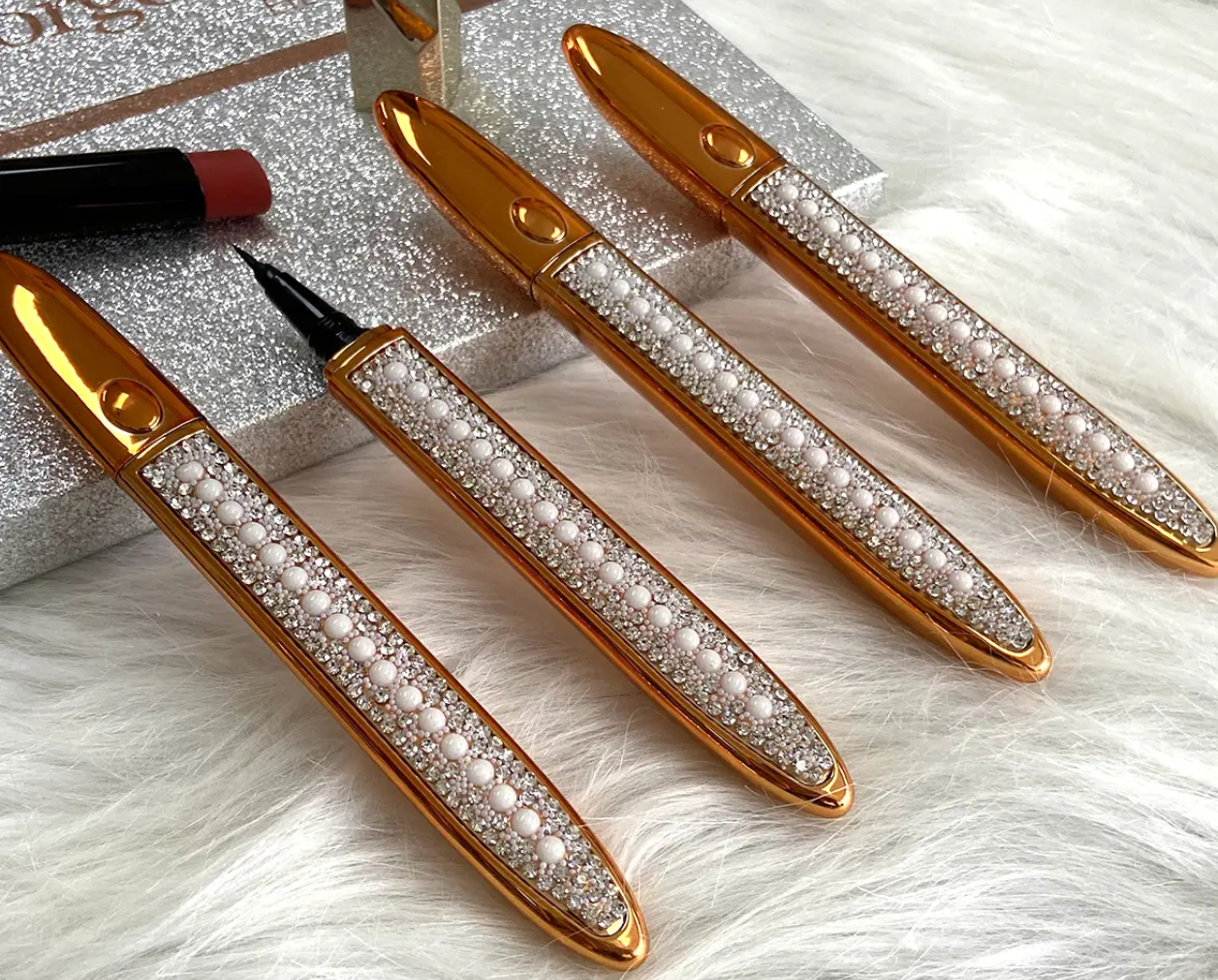 Self Adhesive Eyeliner 3D Mink Eyelashes Waterproof Long Lasting Magic Eyeliner Glue Pen